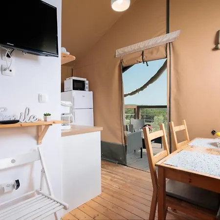 Prima Insula Glamping Brusici